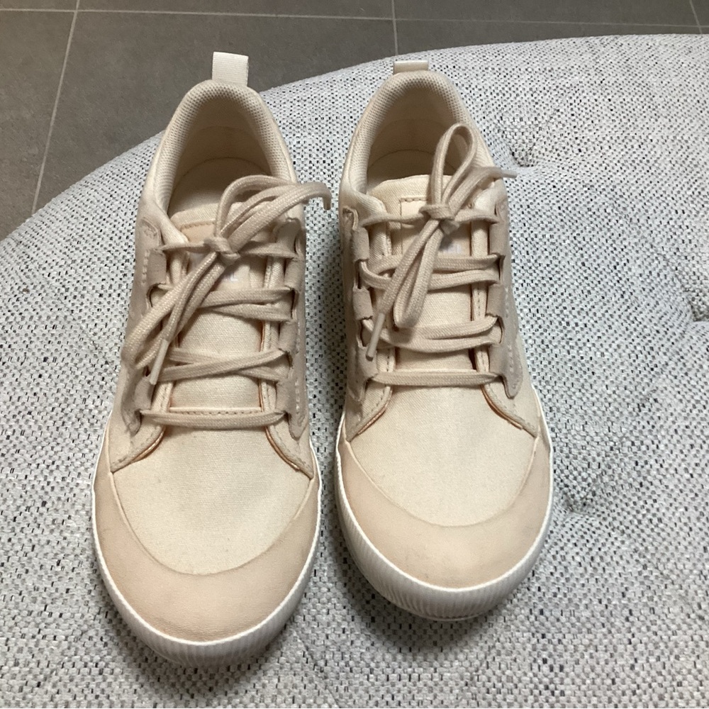 Beige/Light Peach Sorel Casual Sneakers 8.5